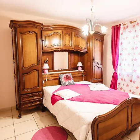 Prázdninový dům Maison Des Cerisiers Avec Piscine Privee A Sarlat-la-Canéda