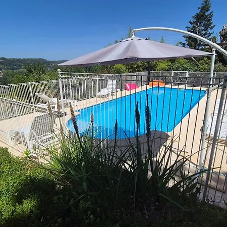 펜션 Maison Des Cerisiers Avec Piscine Privee A *