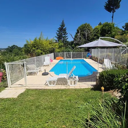 Maison Des Cerisiers Avec Piscine Privee A 펜션