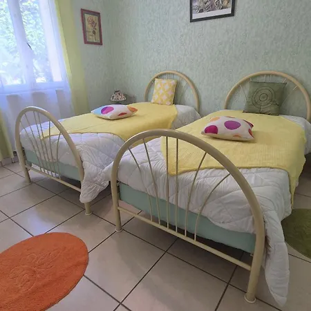 Maison Des Cerisiers Avec Piscine Privee A 펜션